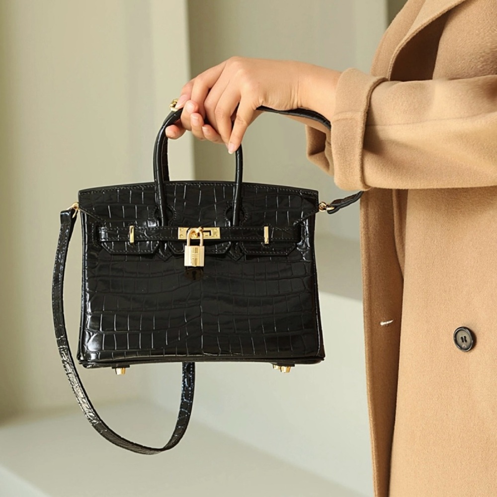 🐊GENUINE LEATHER Croc Print Handbag NEW